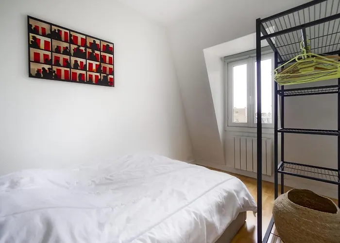 Bright Accomodation Near 