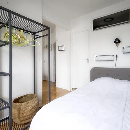 Apartment Bright Accomodation Near 