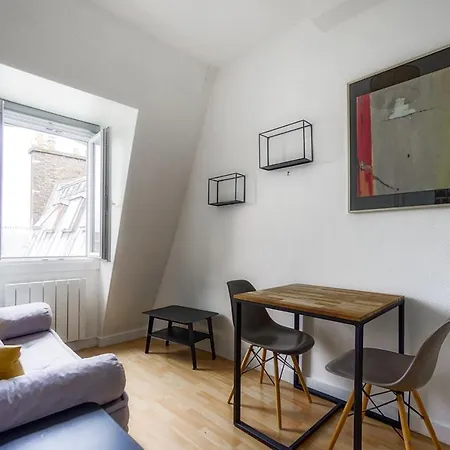Bright Accomodation Near 