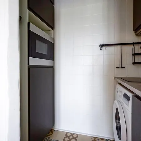Apartment Bright Accomodation Near 